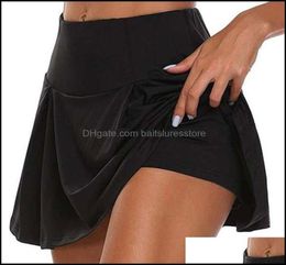 Trajes de yoga Ejercicio Ropa deportiva Ropa atlética para exteriores Deportes al aire libre Mujeres Tenis plisado Falda de golf con pantalones cortos Worko9558907