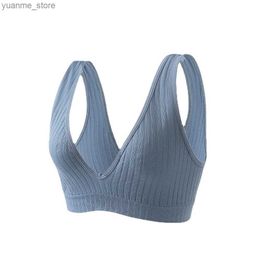 Yoga -outfits French Cross Cross Deep V Bra Dames Sport Bra Yoga Bag Cheet Scarless Back Unmarked Patded Bra Y240410