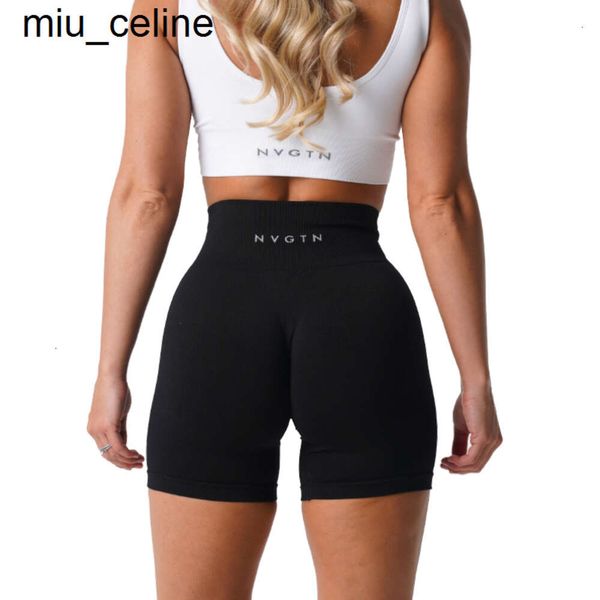 Trajes de yoga NVGTN Lycra Spandex Sólido Pantalones cortos sin costuras Mujeres Soft Entrenamiento Medias Fitness Pantalones Gimnasio Ropa para mujer Ropa de yoga