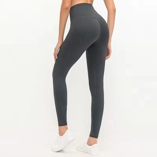 Les pantalons de yoga pour femmes portent des pantalons de fitness skinny LULU avec une taille haute standard, un rebond élevé et un pantalon de survêtement skinny taille haute.