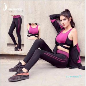 Yoga -pak Threepiece Fitness Suit voor vrouwen met zweetabsorberen snel drogen en slanke loopkraag