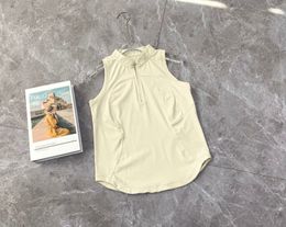 Yoga Tops Ademende Trainingsshirts Sexy Vest Fiess Outfit Sneldrogend Korte T-shirts Halfhoge Kraag Dames Slanke Tank Sport Jogging Lulus T-shirt