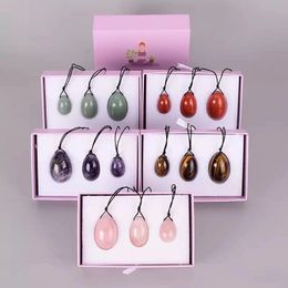 YONI EI 3PC Set met geschenkdoos Natuurlijke geboorde Nephrite Jade Eggs Rose Quartz Massage Ball Kegel Oefening Tool voor Vaginale Massager