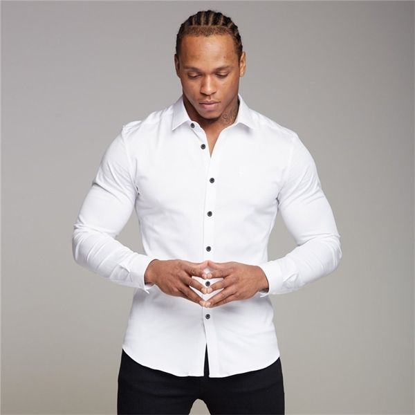 Chemise blanche d'affaires pour jeunes hommes à manches longues coupe ajustée sans repassage tenue de soirée professionnelle couleur unie 220322