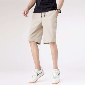 Shorts à la mode pour les jeunes, capris masculin, pantalon décontracté de couleur unie, 2024 pantalon de plage de sport d'été, hommes
