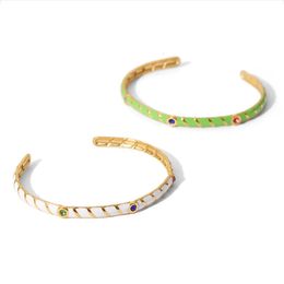 Youthway gouden roestvrijstalen metaal open armband voor vrouwen waterdichte textureerde elegante sieraden meisjes cadeau 240410