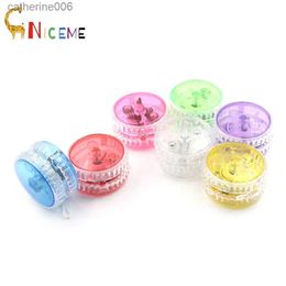 Yoyo 1 pièces boule Yoyo lumineuse LED clignotant mécanisme d'embrayage pour enfant jouets Yo-Yo pour cadeaux de divertissement de fête pour enfants 7 couleurs ProfessionalL231102