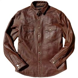 YR.Brand Bruin Vintage gestreept Italië schapenvacht overhemd. Zachte, slanke, lederen jas voor heren. Retro leren jas.240304