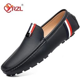 Yrzl PU Molfas de cuero Hombres zapatos casuales para hombres Moccasins transpirables livianos suaves de manejo negro talla 4046 240410