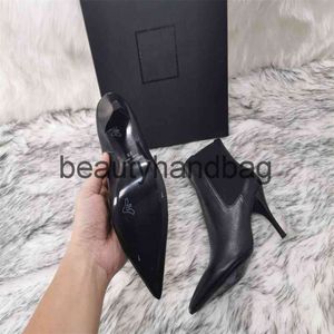 Ys Yslheels Botas en forma de Y Nude 2023 Diseñador Diseñador Negro Punto puntiagudo Tacón largo botas cortas zapatos Kkj