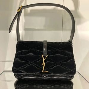 le 57 mode onderarmtas Klassieke metalen letters passende zadels Zwervers handtas bakken Dames herenmode Vierkant gewatteerde schouderkoppeling crossBody lady reistassen