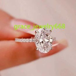 Yu Ying Aangepaste 18K Wit Goud D kleur Oval Cut Mossanite Vrouwen Sieraden Bruiloft Set Ringen Engagement Moissanite Ringen