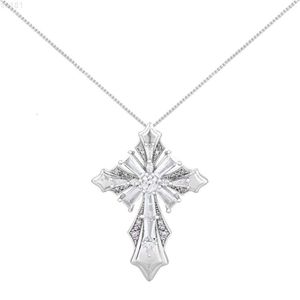 Yu Ying Gems Design pendentif croix de haute qualité en argent Sterling Vvs pendentif Moissanite glacé Test de réussite pour collier de bijoux