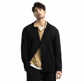 Yudx Miyake Blazer Hommes Costumes noirs plissés Hommes Stretch Tissu Slim Fit Manteau de haute qualité Casual Style japonais Blazers 2023 Nouveau L4YV #