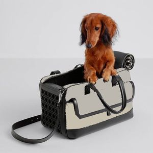 YUEXUAN Designer Tas Nieuwe Ademende Draagbare Kat en Hond Huisdier Tas voor Uitjes vintage Dierbenodigdheden Schouder Hand Mode Huisdier Crossbody Tas Vrouwen Luxe Tote Groothandel