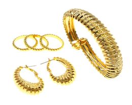 Yulaili Nouveau design Bracelet Bijoux de bijoux en alliage en cuivre plaque brésilien beau bracelet trois pièces Fashion Femmes datant juif8300632