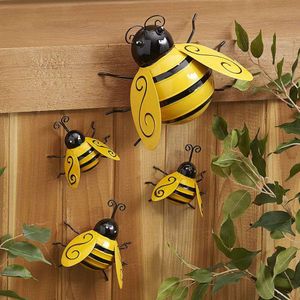 Arte Yungeln, decoración de abargumentos de metal 4pcs, decoración de pared colgante de arte colgante de abejas de hierro en 3D para jardín para el hogar al aire libre