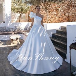 Yunshang Robes de mariée élégantes 2024 femmes ouvrent une épaule en satin pliage de mariées balayez le train glissière vestidos de novia