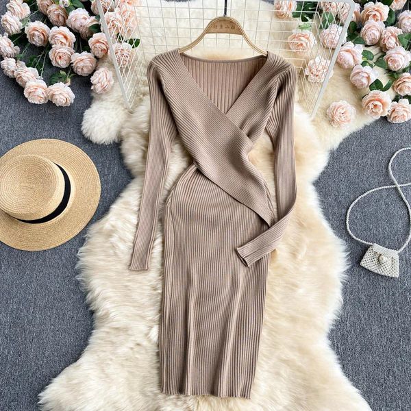 YuooMuoo femmes robe automne hiver Sexy Wrap hanches col en v taille mince robe tricotée Chic mode dame moulante fête robes 240309
