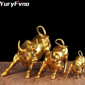 YuryFvna 3 Maten Gouden Wall Street Bull Ox Figurine Sculptuur Opladen Voorraad Markt Bull Statue Home Office Decoration Gift 210727