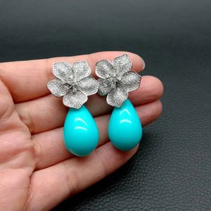 Yygem 16x27mm Blue Sea Shell Chardrop CZ Pave Flower Stud Gold Plated Boucles d'oreilles Party Elegant Jewelry Drop 240414