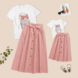 Zafille Mother Kids Family Family Catfits Ponytail Print Top Top Dress Bowknot Vestido Summer Mom Daughing Clothing Mommy and Me traje 240323