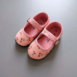 Zapatillas para niños zapato casual 2023 Summer nuevos zapatos de niña floral zapatos babytodler zapatos de lienzo de niña suave