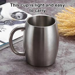 Mugs Ze4p 420 ml en acier inoxydable tasse de bière portable à double mur à double paroi tasse de café avec couvercle de poignée pour tasses de voyage à domicile 240417