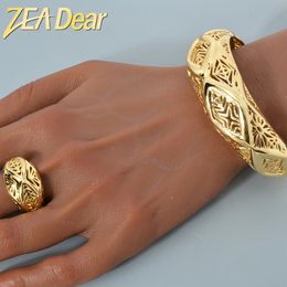 ZEADear Sieraden Dubai Goudkleurige Bangle Ring 2 Stuks 18K Vergulde Geometrie Open Manchet Armband Voor Huwelijkscadeau Indiase Ethiopische 240307