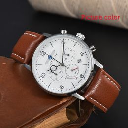 Montres de poignet Zeppel pour hommes 2024 MONTES MENS SIX AIGNES ALL All Calan Travail Quartz Watch de haute qualité Top Luxury Marque Chronograph Clock Coue Belt Allemagne