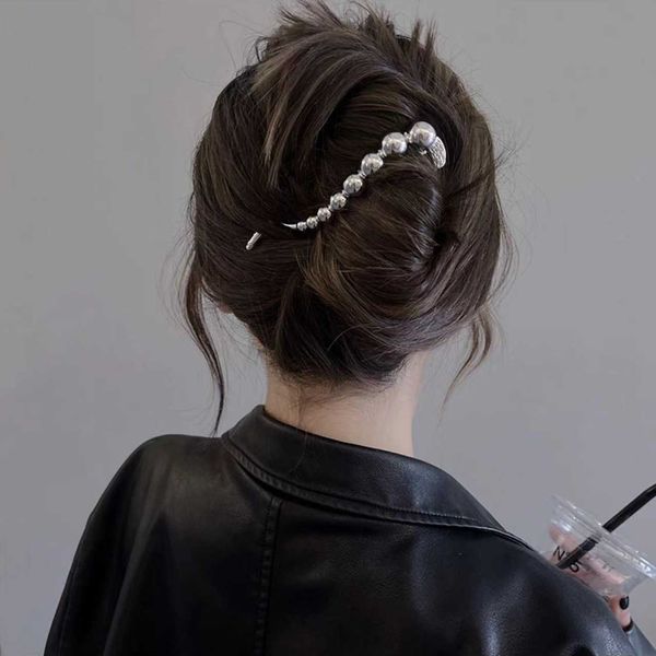 Accesorios para el cabello de aleación de zinc Cuentas de clip de rana frías y frescas de Instagram con un estilo minimalista de alta gama.El giro de una línea está de moda