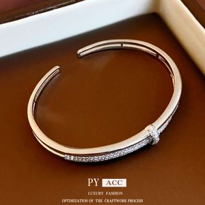 Zircon double couche ouverte Instagram simple Design à la mode Bracelet Bracelet Lumière et artisanat de style extraordinaire pour les femmes