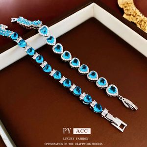 Zirkon Heart Zuid -Korea Exquisite en modieuze geavanceerde sense armband van het internet Populaire nieuwe handwerk voor vrouwen
