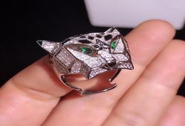 Zircon Stone Leopard Head Dinger Ring Green Eye Panther Animal Half Stone Men Femme Déclaration Cool Party Ring Jewelry15548118