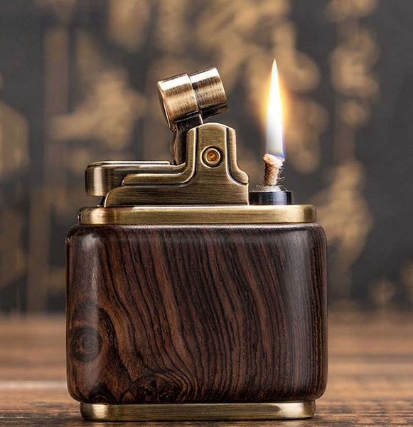 Briquet au kérosène en cuivre pur Zorro. Allumage de presse à coque en bois fait à la main. Vieux briquet nostalgique en bois de santal et ébène pour hommes, cadeau pour fumer, K50B