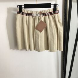 Zu6 Sping Summer Falda Camiseta Mujer Carta de capucha Capeto Impreso Jumper Jumper Crewneck Capacino de moda Capeto de ropa Shorts