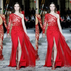Zuhairmurad Robe de soirée sirène personnalisée rouge, asymétrique épaule dénudée, manches longues, robe formelle en tulle et mousseline de soie, robe de demoiselle d'honneur fendue