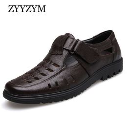 Zyyzym Mannen Sandalen Zomer Schoenen Lederen Hoge Kwaliteit Heren Casual Schoenen Mannelijke Merk Sandalen Antislip Plus Size 210624